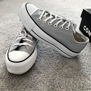 Platform Converse women’s size 6